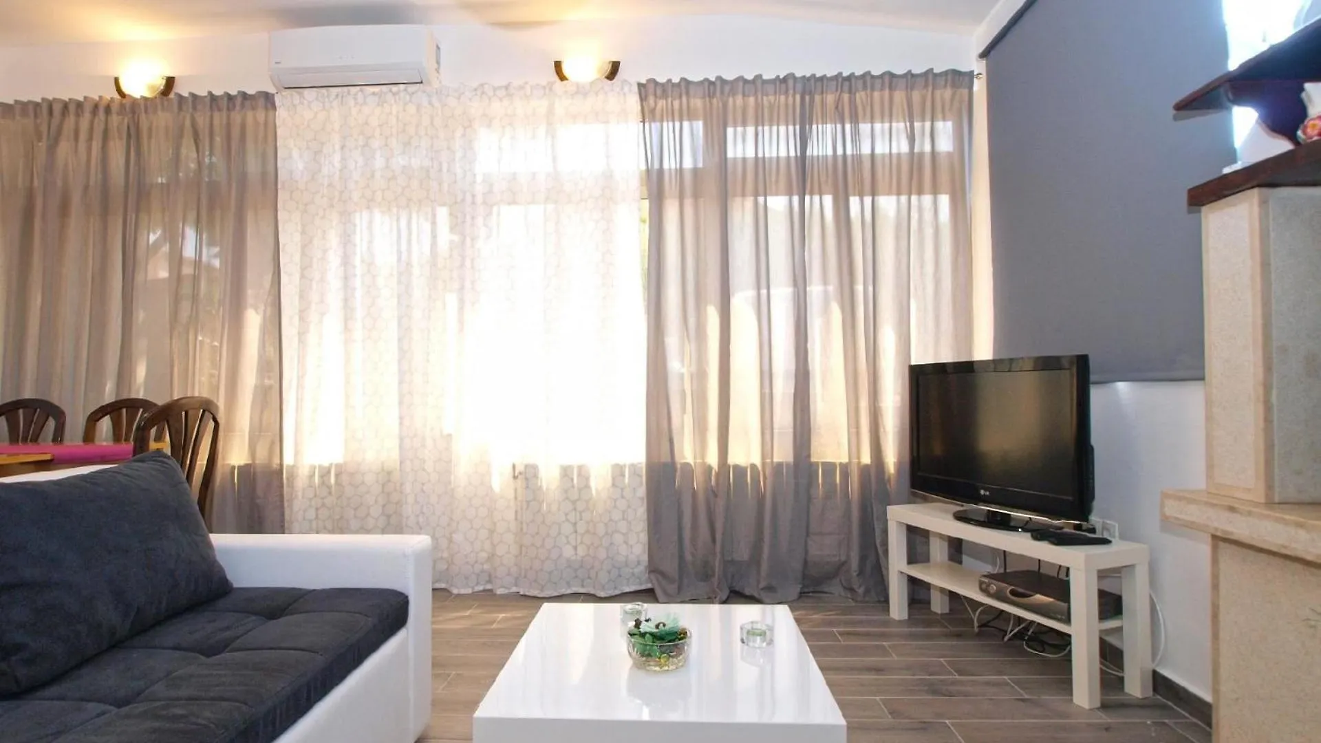 Ferienwohnung Fuer 6 Personen Ca 75 Qm In Fazana, Istrien Istrische Riviera 아파트 파자나